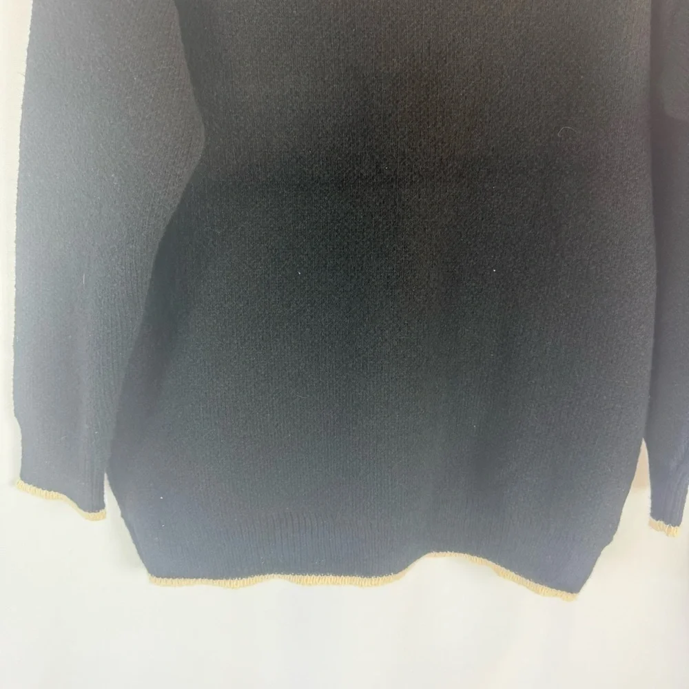JustFab Black and Cream Knit Sweater Size: M teddy bear sweater